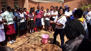 092016 Malawi Team Girl Lucy running group activity